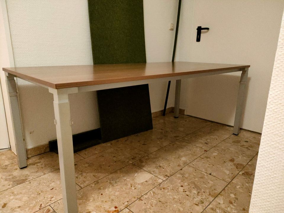 Konferenztisch/ Esstisch, 1,80x80cm  Steelcase/ Kalidro in Bückeburg