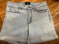 Jeans Short von Vero Moda Gr XS Top Zustand Bayern - Hauzenberg Vorschau