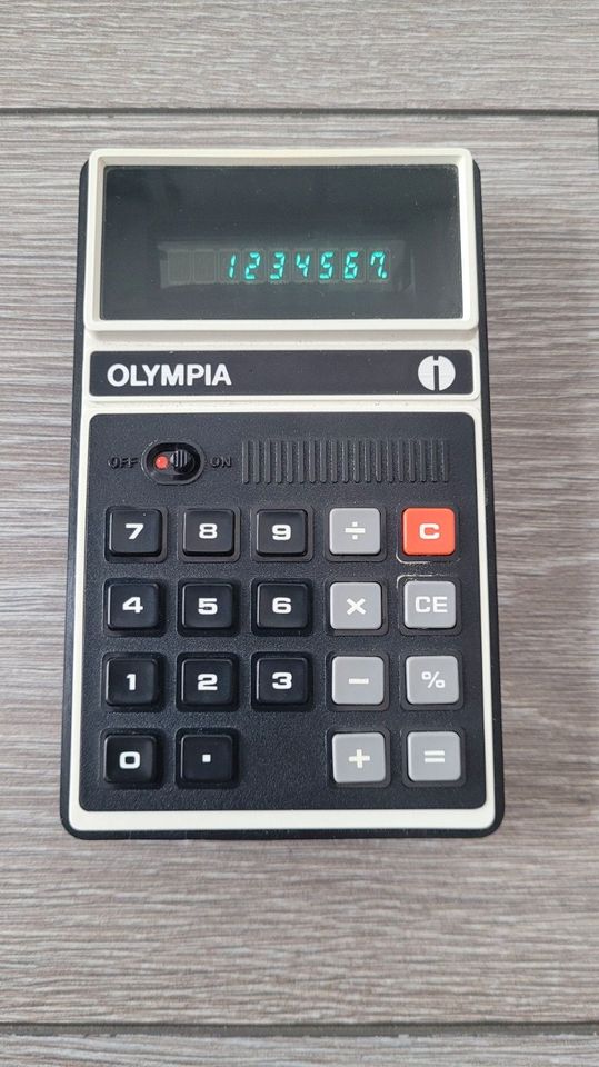 Retro Taschenrechener Olympia CD43 von 1975 in Mühlhausen-Ehingen