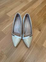 Schöne High Heels wegen Größenproblem zu verkaufen Bayern - Alzenau Vorschau