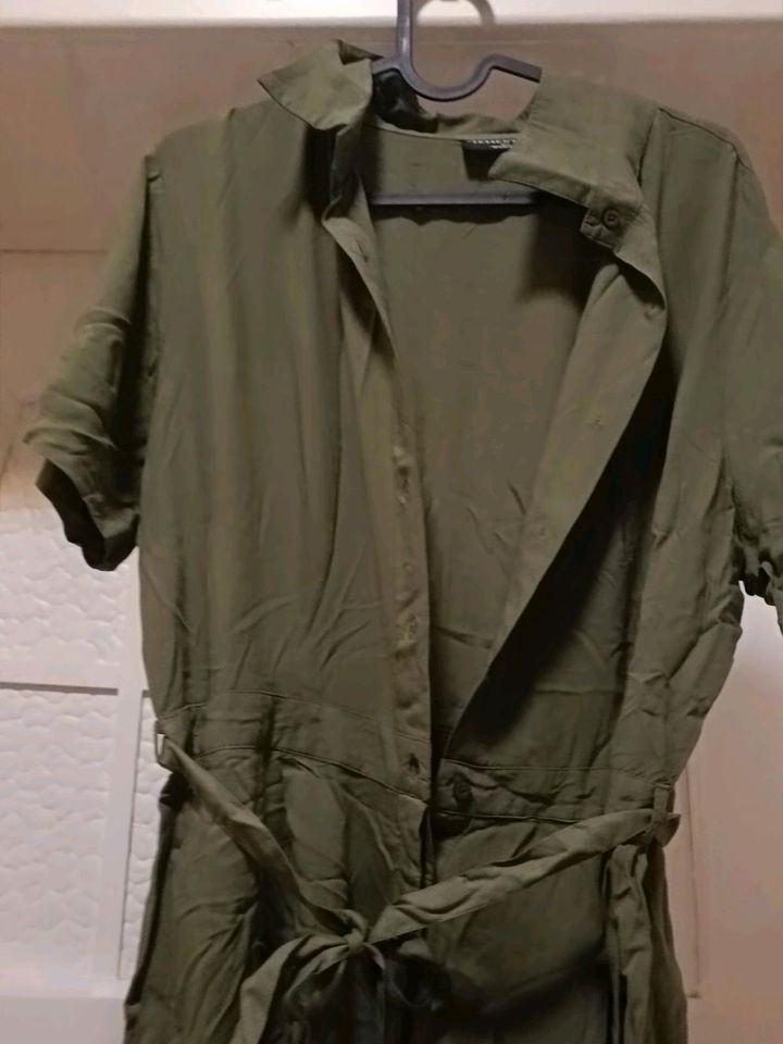 Grüner Jumpsuit XL in Krefeld