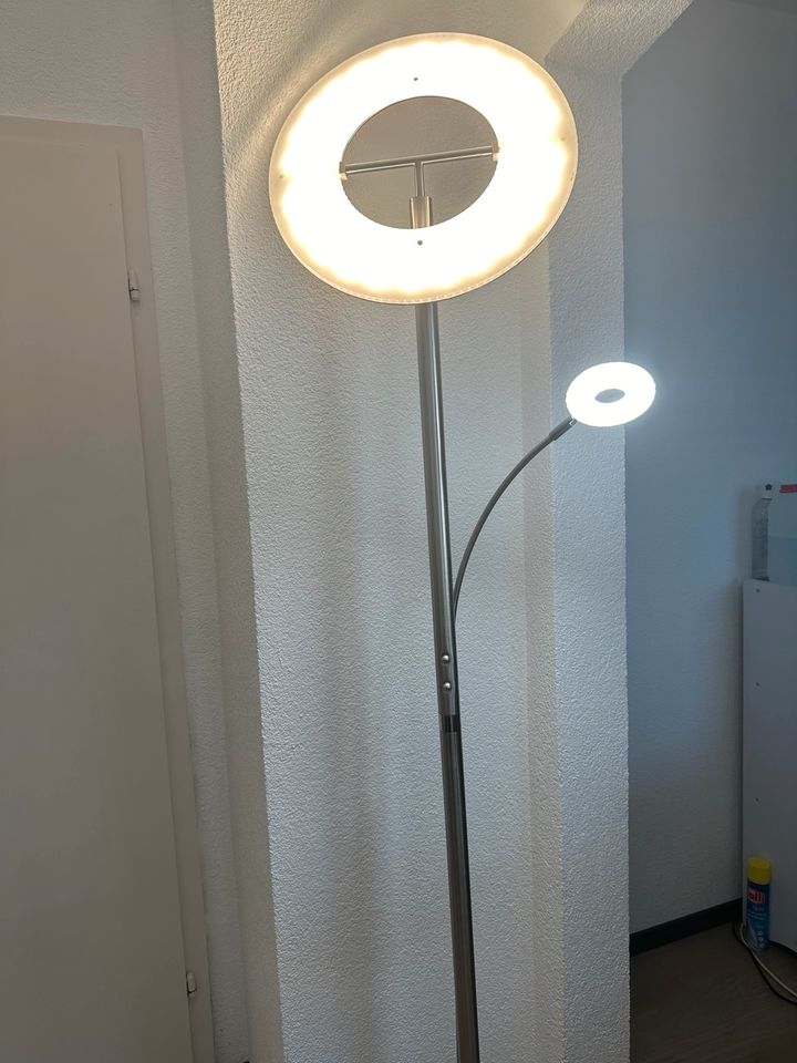 LED-Stehlampe in Neu Ulm