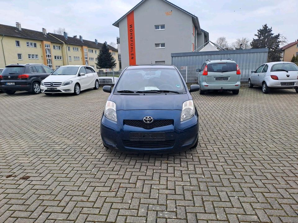 Auto, Toyota Yaris in Freudenstadt