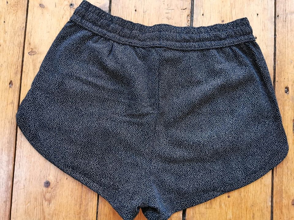 Shorts Zara M Sweatpants grau anthrazit schwarz rosa Palmen Print in Oldenburg