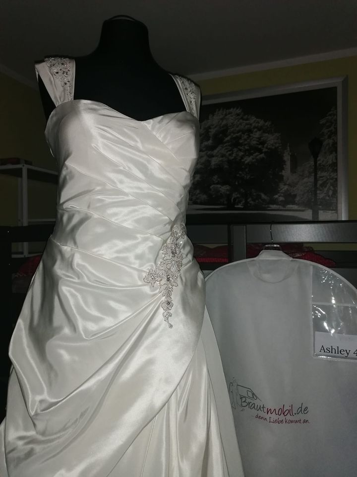 Brautkleider / Hochzeitskleider, verschiedene, XXL, 44, 46, 48 in Dresden