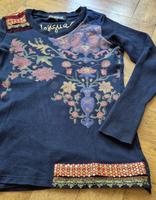 Desigual Pullover Pulli dunkelblau mit Applikationen, Gr. M Berlin - Schöneberg Vorschau