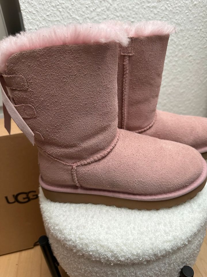 Ugg uggs Schuhe Boots Damen 36 Winter altrosa schleife in Baden-Württemberg  - Tamm | eBay Kleinanzeigen ist jetzt Kleinanzeigen