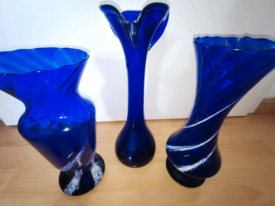 6 blaue Vasen in Chemnitz