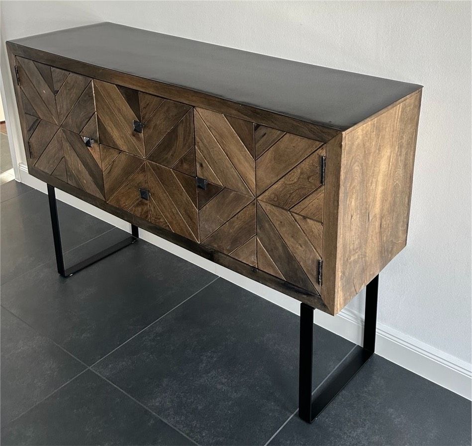 Sideboard Mangoholz massiv in Babenhausen