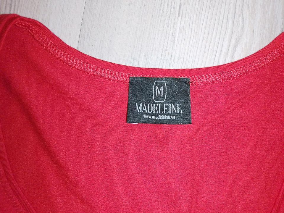 Madeleine Damen-Shirt T-Shirt rot mit Strass Gr.36 neuwertig in Essen