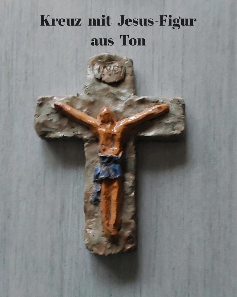 Kirchendekoration, christliches, religiösen Kreuz aus Ton in Marktzeuln