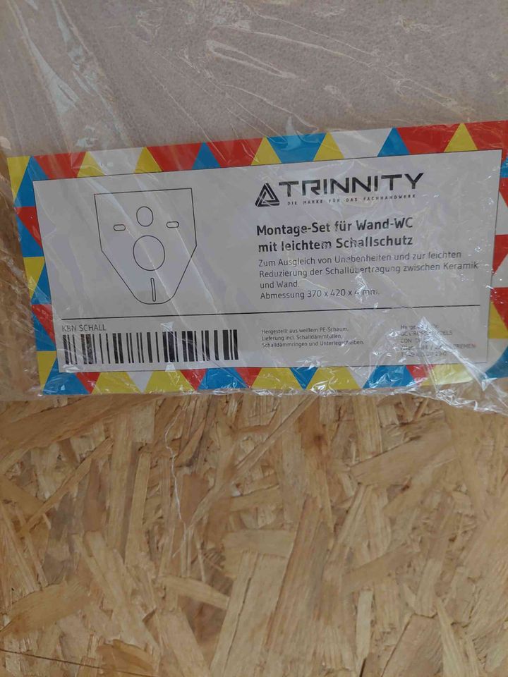 Bis zu 3 Stück TRINNITY Montageset für Wand-WC Neu in Asbach