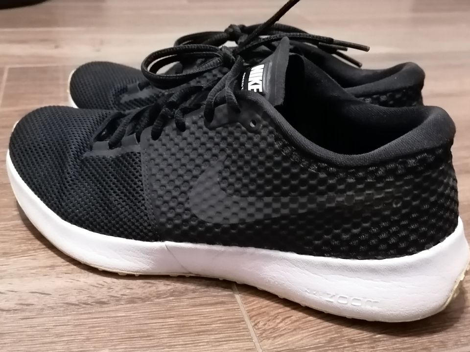 Nike Sneaker Zoom Speed Trainer 2 Gr 44 schwarz getragen in Stralsund