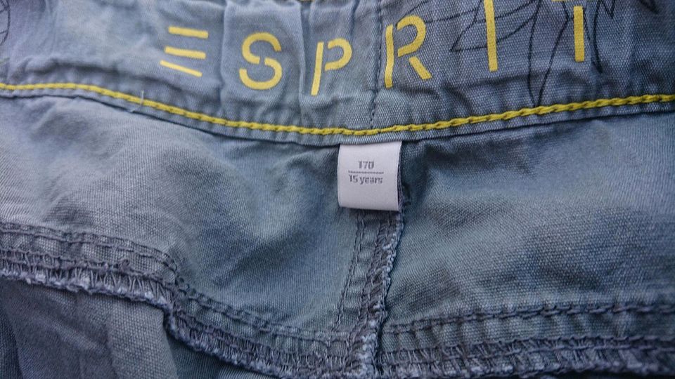 Shorts * ESPRIT * Jungen * Gr. 170 in Michelbach an der Bilz