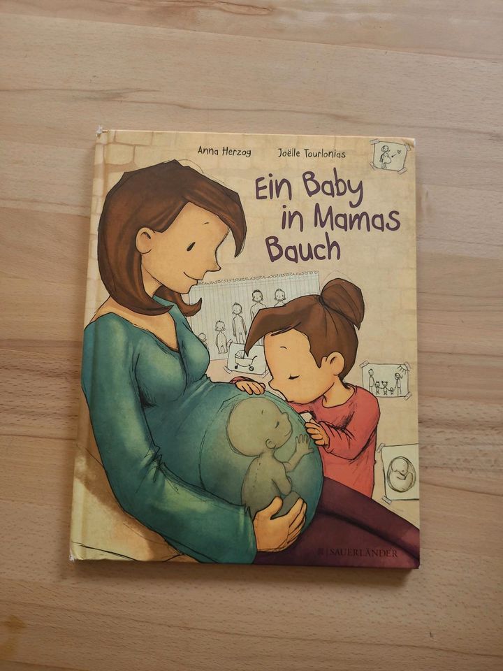 Ein Baby in Mamas Bauch in Braubach
