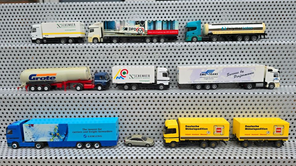 Konvolut 8 LKW 1:87 H0 + 1 PKW - gebraucht ohne OVP (u.a. HERPA) in Rees