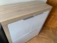 Highboard Eiche-Sonoma Nachbildung mit weiß lackierten Türen Nordrhein-Westfalen - Velbert Vorschau