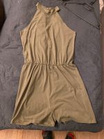 Kurzer ärmelloser Jumpsuit in khaki Gr. 40 NEU Nordvorpommern - Landkreis - Süderholz Vorschau