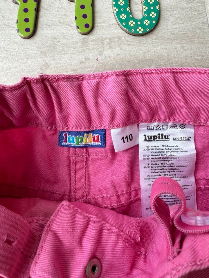 Pinke Sommerhose Größe 110 in Kreuzau