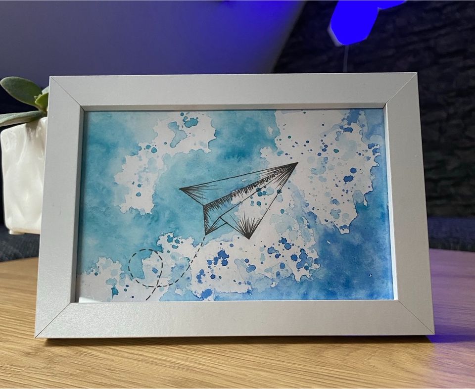 Selbstgemaltes Aquarell Bild Papierflieger in Schinkel