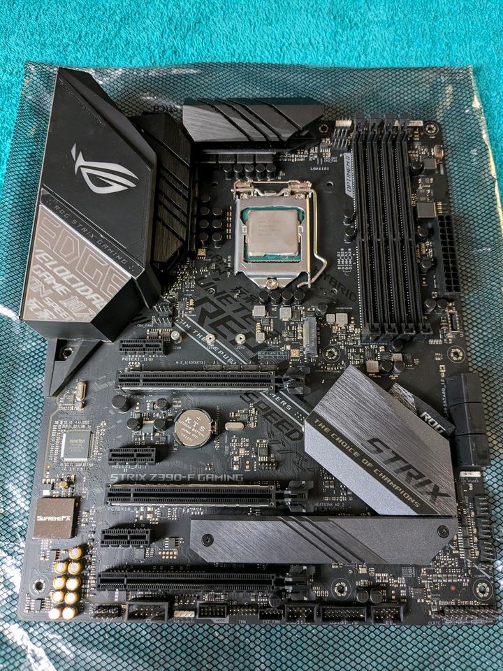 Mainboard+CPU Asus Z390-F Gaming I5 9600k in Radeberg
