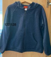 Kapuzen Strickfleecejacke mit Reißverschluss 122/128 Frankfurt am Main - Rödelheim Vorschau