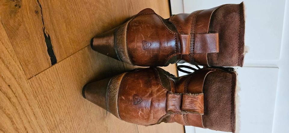 Damen Plateau Leder Schuhe, Stieflette, Snipe, Größe 42 in Bad Soden am Taunus