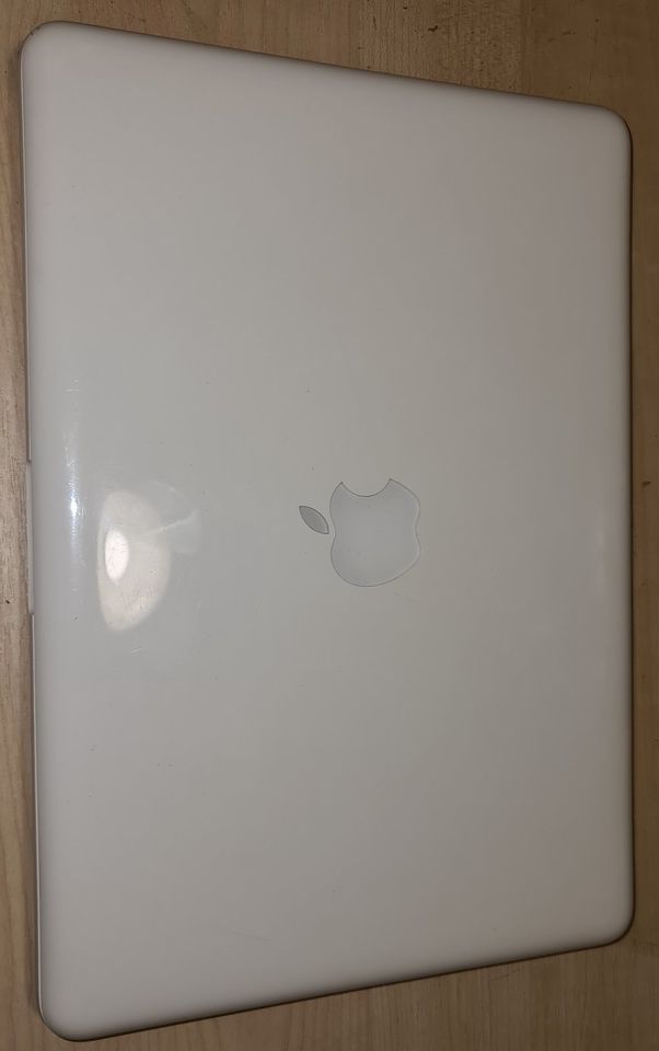 MacBook 13“ Unibody MID 2010 Weiß in Simmern