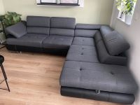 Couch Sitzecke Schlafcouch Schlaffunktion Sofa grau Lederoptik Sachsen-Anhalt - Niederndodeleben Vorschau