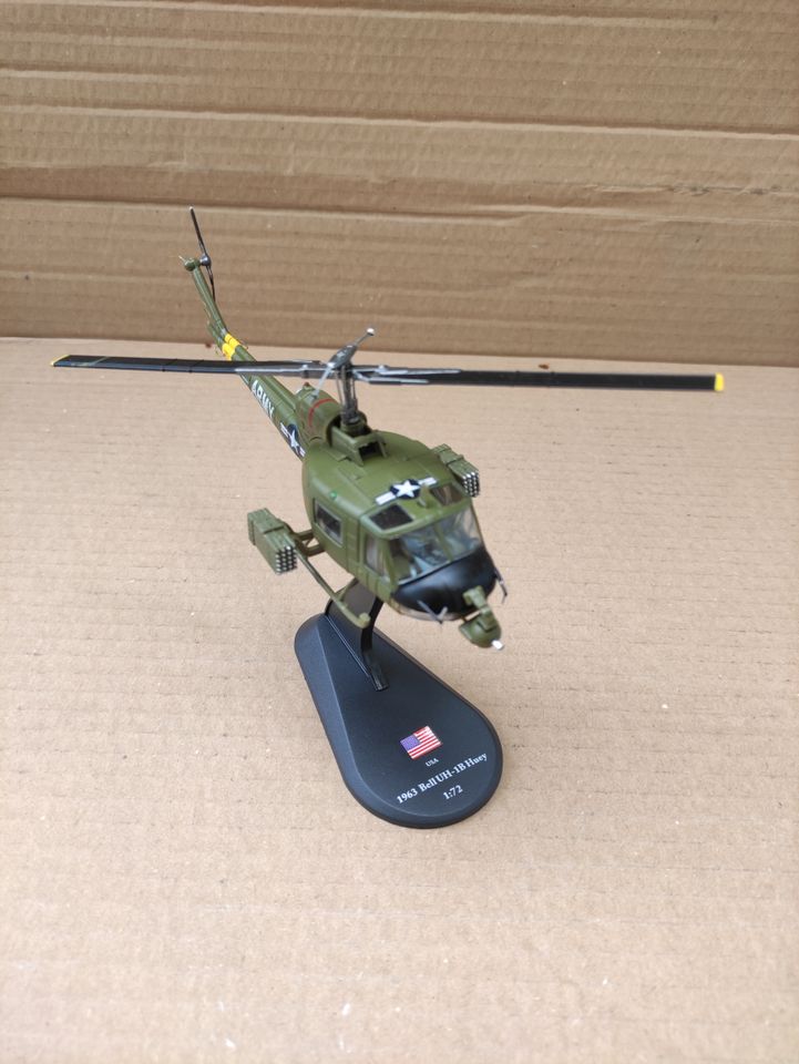 Hubschrauber Sammlung 1:72 Modelle in Weikersheim