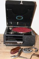 Vintage MAJESTROLA Grammophon/Koffergrammophon (1930er) Saarland - Perl Vorschau