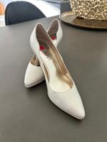 Weiße Pumps für Hochzeit, Abiball Von Högle Gr.39 Sachsen - Markkleeberg Vorschau