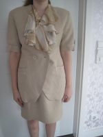 Kostüm Rock Jacke Blazer Blacky Dress beige Hochzeit Volants 40 Nordrhein-Westfalen - Inden Vorschau