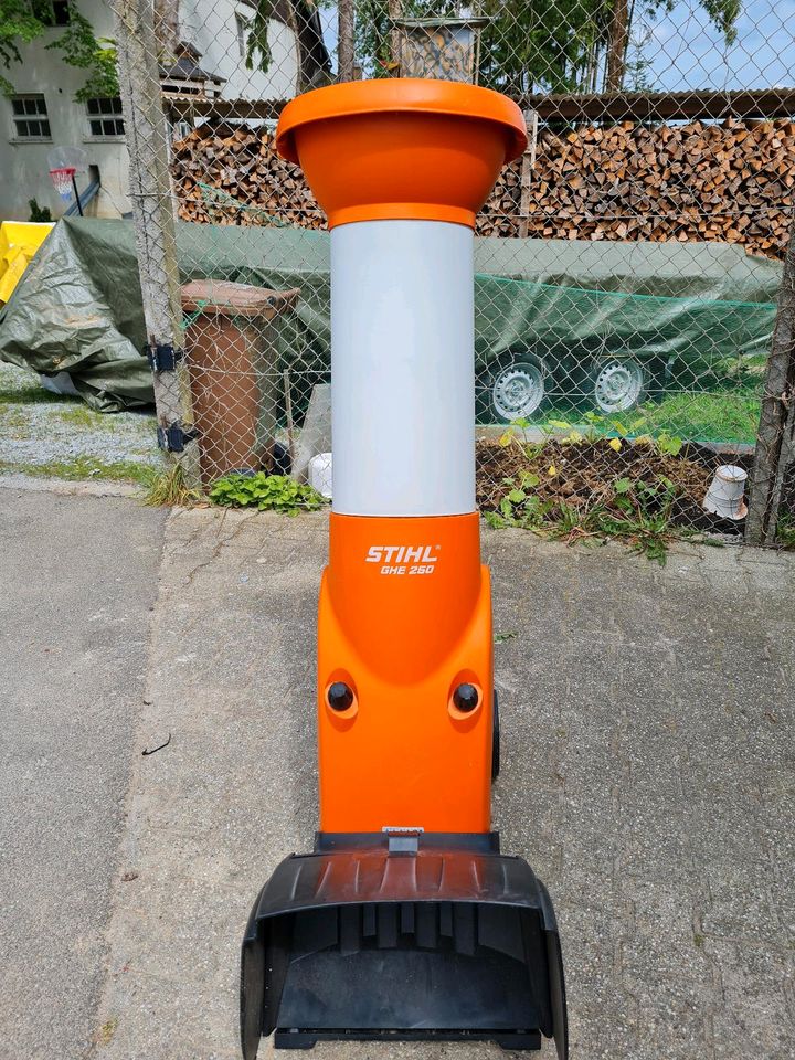 Stihl Elektro Häcksler GHE 250 S in Straubing