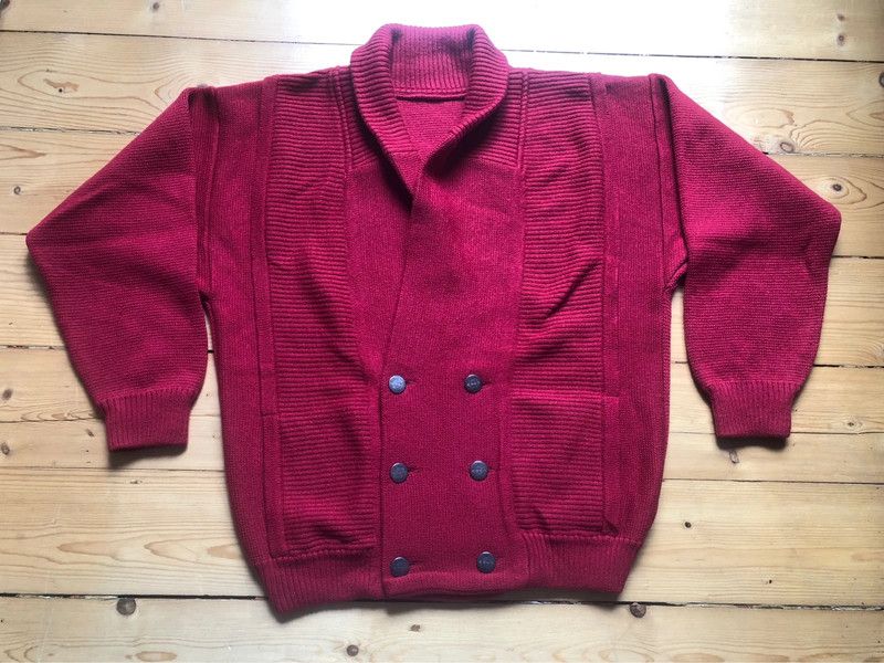 rote Vintage Strickjacke Jacke Cardigan Schurwolle unisex rot in Berlin -  Reinickendorf | eBay Kleinanzeigen ist jetzt Kleinanzeigen