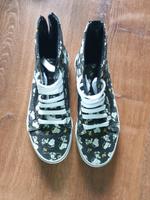 Vans 36.5 neuwertig Peanuts Snoopy fluoreszierend Hessen - Schwalmstadt Vorschau