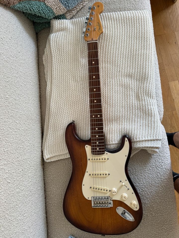 Fender AM Strat Thomann 60' Anniversary Limitied Edition in Regensburg