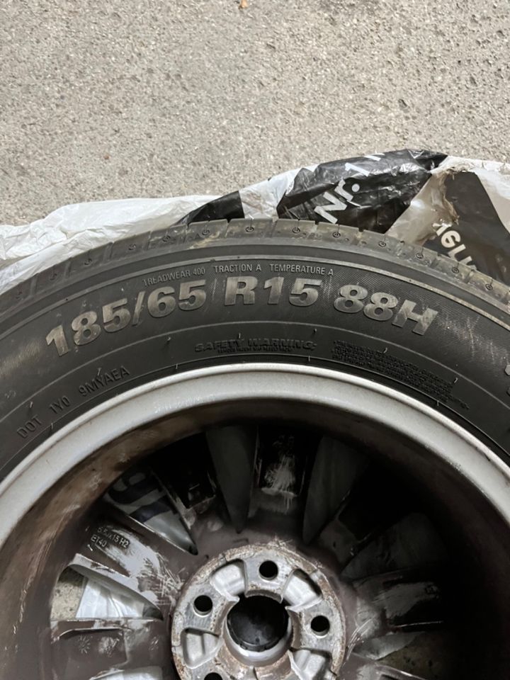 Seat Sommerreifen 4Stück 185/65 R15 88H KUMHO Alu Felgen in Rosenheim