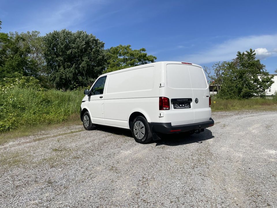 VW T6 4motion 4x4 - optional mit Camper Van Ausbau / Schlafdach in Wiesbaden