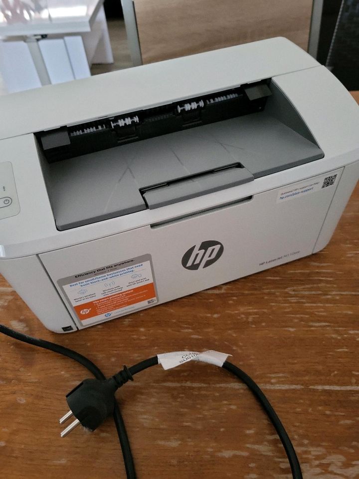 HP Laserjet Drucker M110we plus Original HP Toner in Wahlstedt