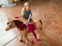 Barbie mit laufendem Pferd Barbiepferd läuft super! Kippt nicht Bayern - Forstinning Vorschau