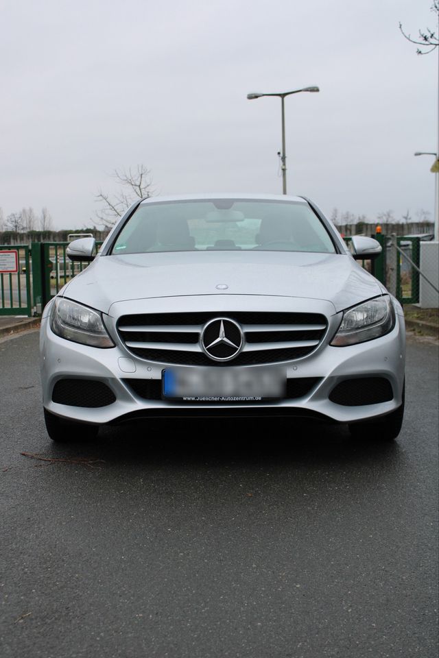 Mercedes C200 Scheckheft gepflegt ✅ Inspektion bei 113 000km in Nürnberg (Mittelfr)