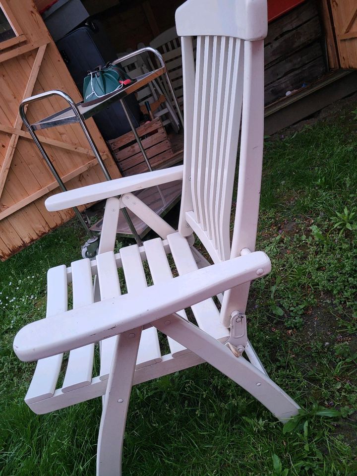 4 Stück Herlag/Kettler Gartenstühle weiß, klappbar, Holz in Brühl
