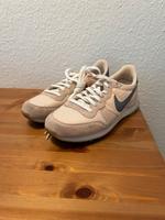 Nike Damenschuh Größe 40 1/2 Lindenthal - Köln Sülz Vorschau