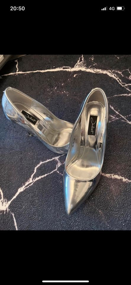H&M Pumps Silber 38/39 in Hannover
