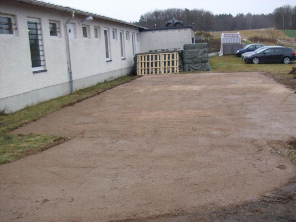 Erdarbeiten Baggerarbeiten Zaunbau Pflasterbau in Kirchberg