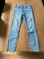 Hellblaue Jeans, Skinny High Waist, H&M, Gr. 40 Nordrhein-Westfalen - Hückeswagen Vorschau