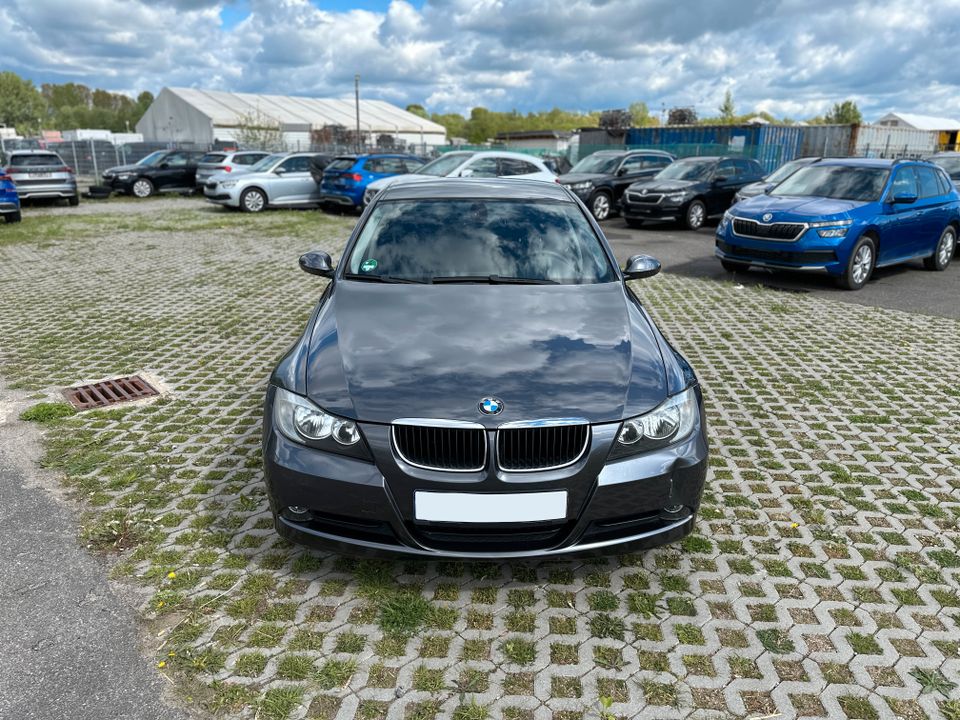 BMW 318i 2007 * Automatik * Klimaanlage * sitzheizung in Berlin