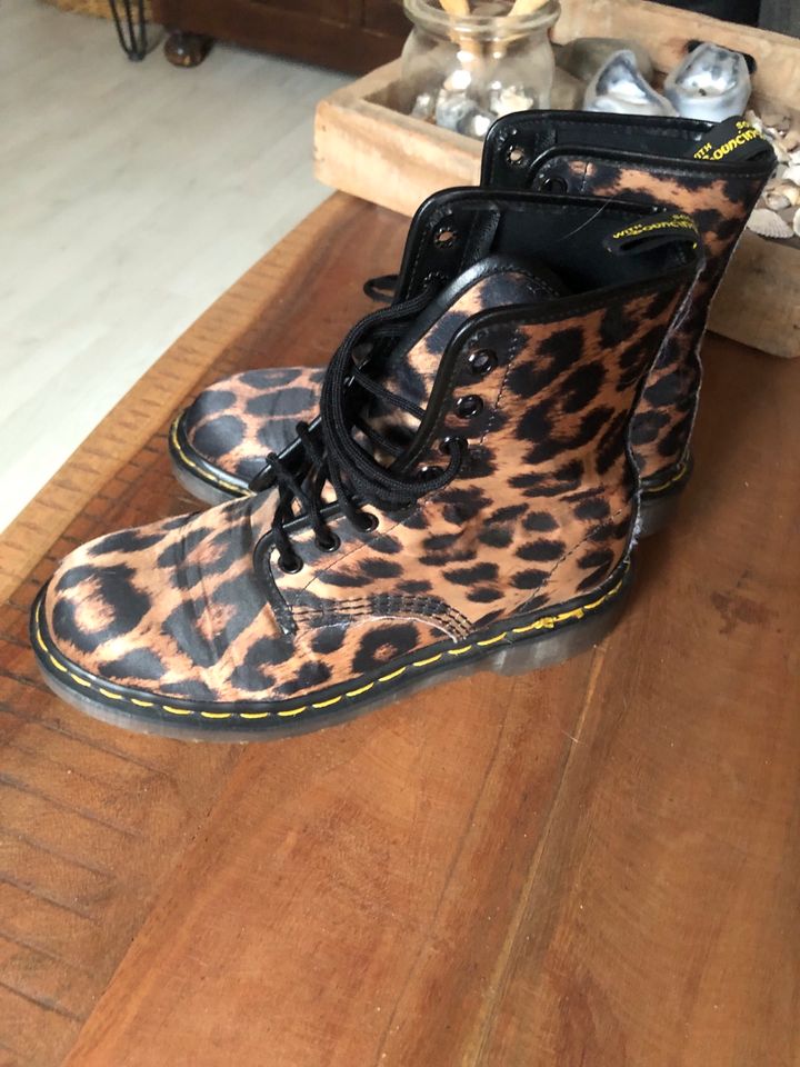 Dr. Martens, Größe 38, Leoprint in Bremen