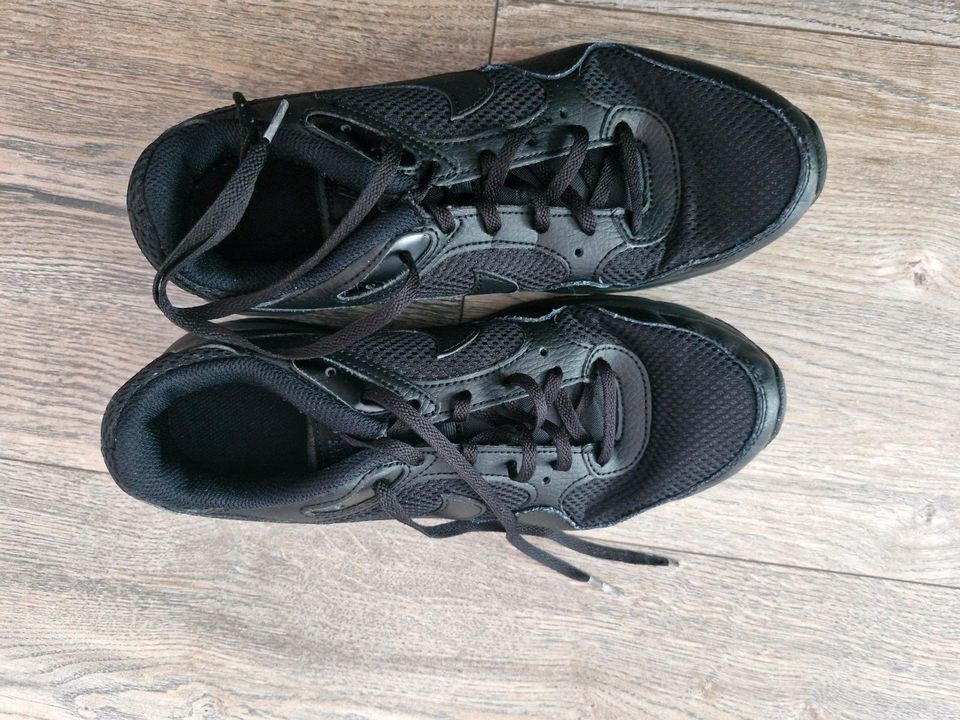 Nike  Schuhe in Meerbusch